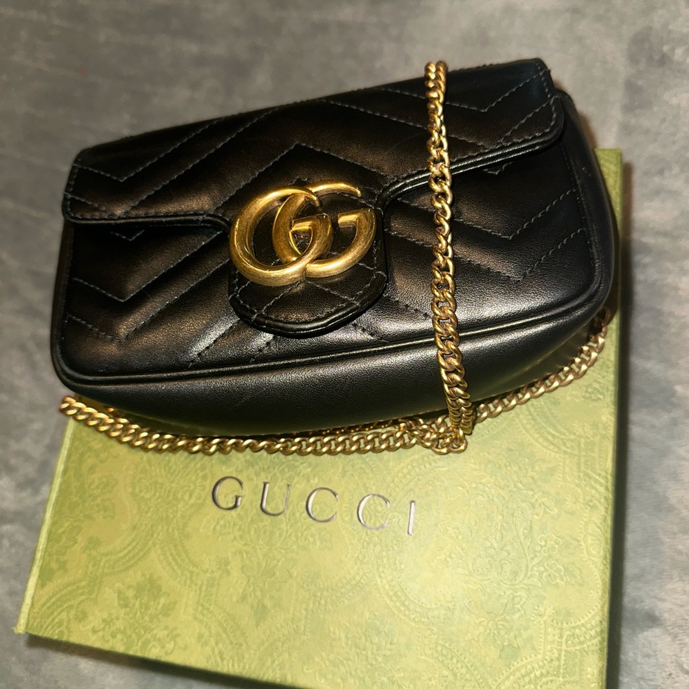 GG Marmont Small shoulder bag with dust bag and original box